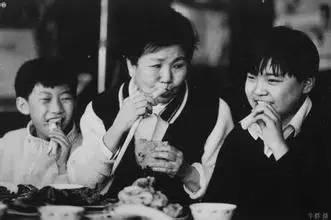 慈母守中线游子在野区网名，慈母守中线游子在野区微信昵称（她的台词每个天津人都能背上几句……）