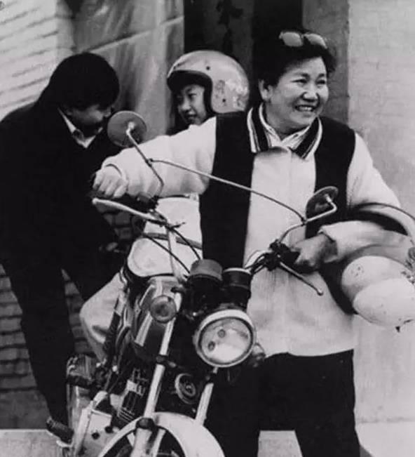 慈母守中线游子在野区网名，慈母守中线游子在野区微信昵称（她的台词每个天津人都能背上几句……）