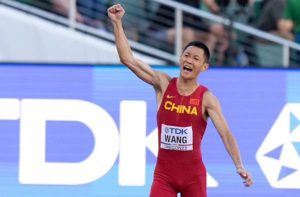 男子跳远世界纪录立定跳远世界纪录的创造者早就迈入世界一流具备团队