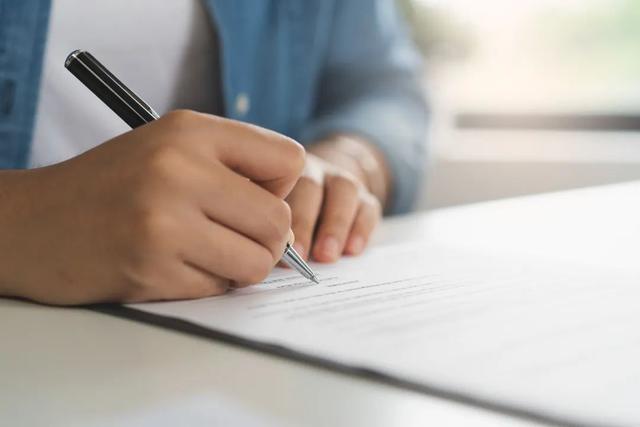 合同代签有法律效力吗，合同代签有法律效力吗代签人需要承担什么（劳动合同可以由他人代签吗）