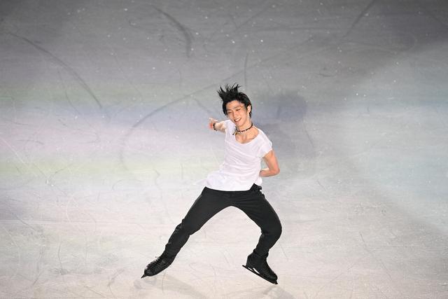 日本花滑选手羽生结弦，已经是一个英语单词了是真的吗。。（那么他说的“转战职业花滑领域”是什么意思）