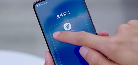 手机自动跳屏怎么回事，手机屏幕自动跳动是什么原因（可能你手机也有……）