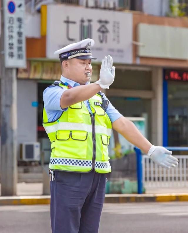 考辅警需要什么条件，辅警考民警需要什么条件（永修公安2023年辅警招聘开始啦）