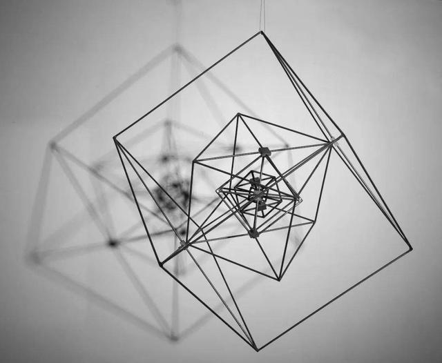 天马行空的背景图，偏欧美风，天马行空壁纸图片（大牌新宠，潮元素你却看不懂）