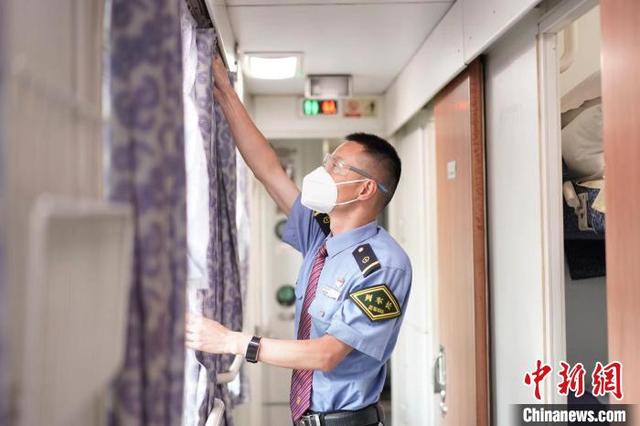 西双版纳到丽江，西双版纳离丽江有多远怎么坐车更方便（云南丽江至西双版纳旅游列车开行）