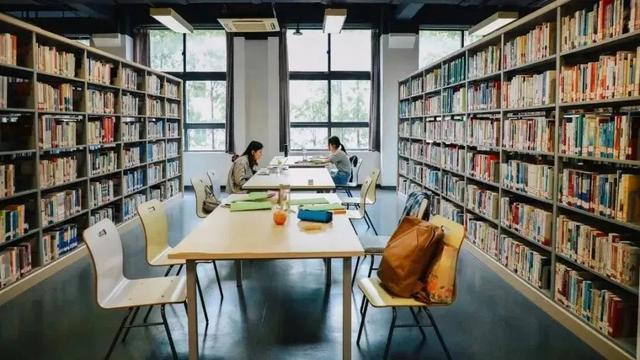 上海财经大学地址，上海财经大学地址属于哪个区（官微带你看上财）