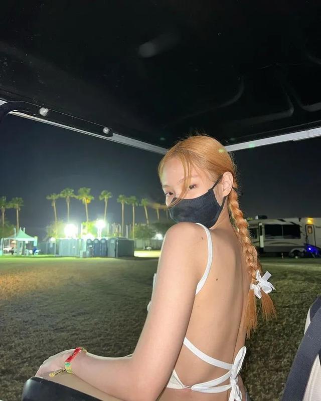内衣英文是bra还是bar，英文Bar和Bra都是啥意思（还在为穿背心找不到合适的内衣纠结吗）