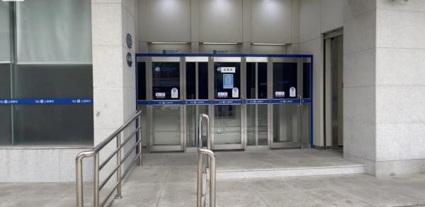 没有卡可以在存款机上存钱吗，没卡能取款吗（上海多家银行ATM机被限制存取一体功能）