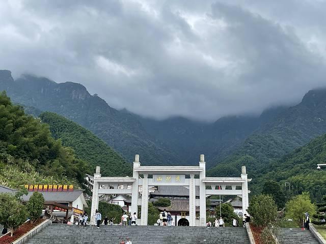 武功山旅游攻略，武功山旅游攻略一日游（江西武功山\u0026仙凤三宝亲子游记）