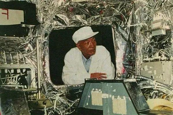 为国家做贡献的人，为国家做贡献的人物画（为中国造12种火箭的王希季101岁了）