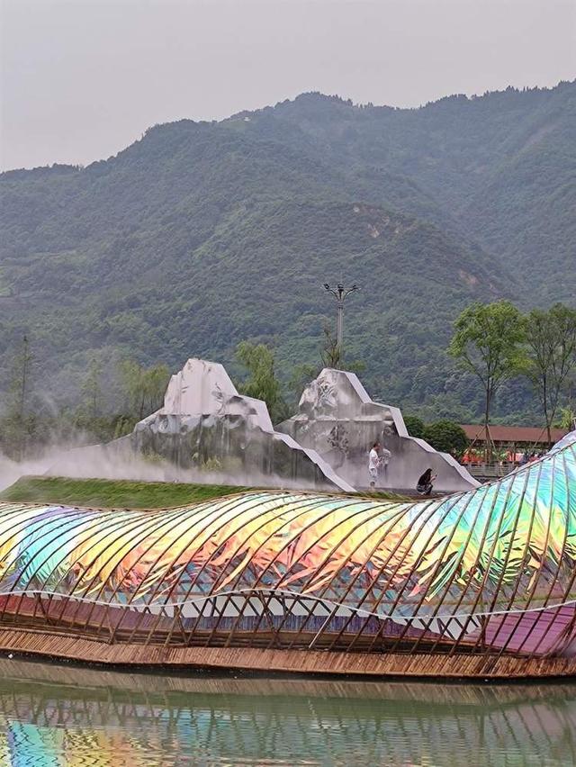 世界上十大最丑建筑，全世界最丑十大建筑（2022年“中国十大丑陋建筑”评选正酣）