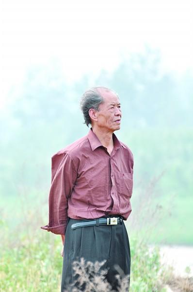 三个牛念什么，三个女底下一个男的读什么字（光明文化周末：注目南原觅白鹿）