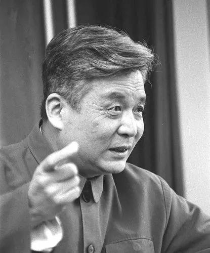 值得用一辈子的网名，一辈子不想换的网名三字简单（这个名字，我们永远不会忘记）