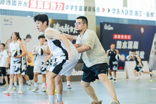中学生篮球训练方法，初中生篮球队训练方法（中学生篮球训练营杭州开营）