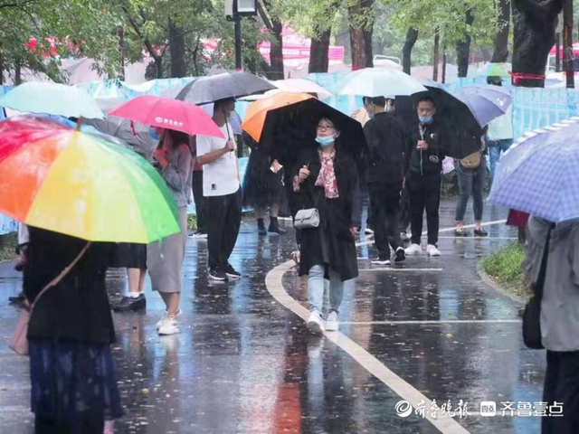 有一点动心歌词，老歌100首经典老歌（优质嘉宾推荐）