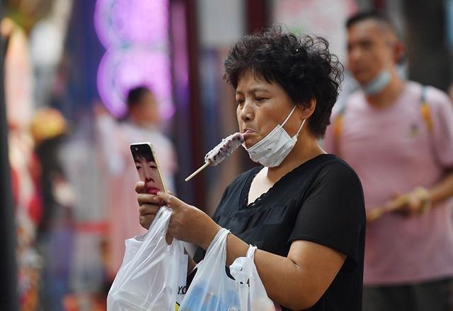 南锣鼓巷有什么好玩的，北京南锣鼓巷游玩攻略（南锣鼓巷迎来暑期游高峰）