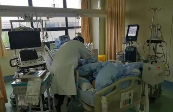 别让我看见老太太告三个儿子是哪集，别让我看见老奶奶告儿子是多少集（老人被行李箱绊倒后去世）