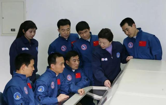 58年属什么今年多大，1958年属啥多少岁（生肖属狗的年份狗属相年份表）