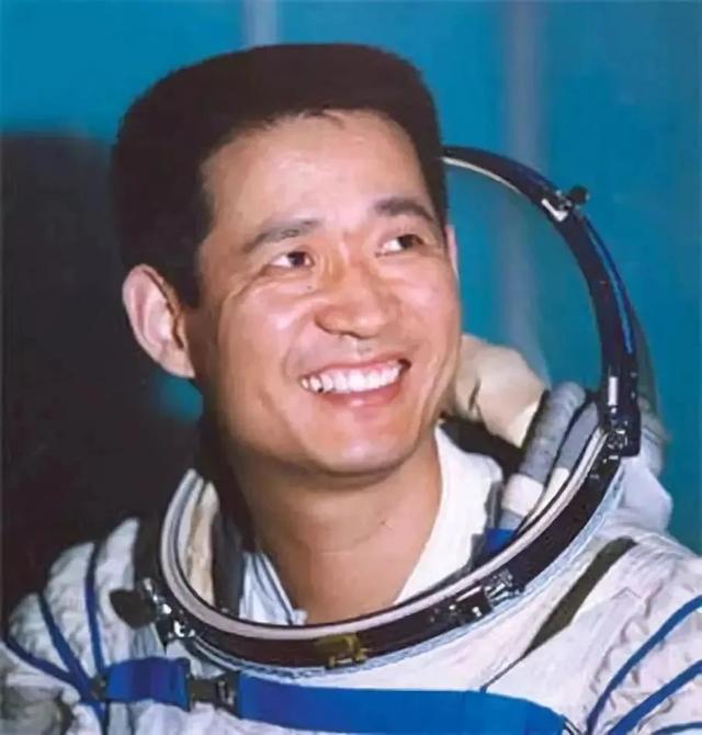 58年属什么今年多大，1958年属啥多少岁（生肖属狗的年份狗属相年份表）