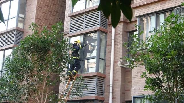 煤气泄漏什么味道，煤气什么味道是什么原因（九江一小区煤气罐泄漏）