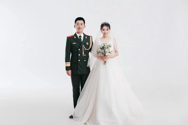 敬礼是左手还是右手，敬军礼是左手还是右手（军嫂，来听听军人的七夕告白）