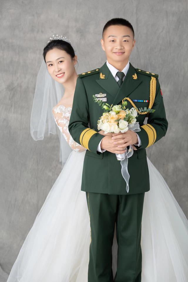 敬礼是左手还是右手，敬军礼是左手还是右手（军嫂，来听听军人的七夕告白）