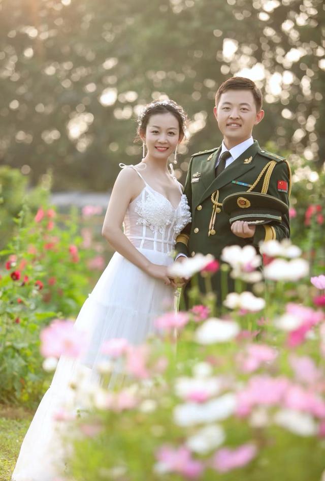 敬礼是左手还是右手，敬军礼是左手还是右手（军嫂，来听听军人的七夕告白）