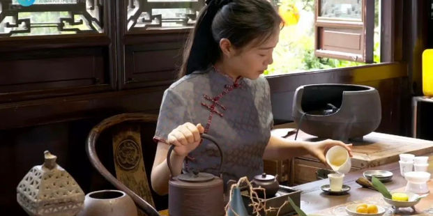 飞雪玉花歌词，飞雪玉花原唱（溯千载华章——助力艺术普及）