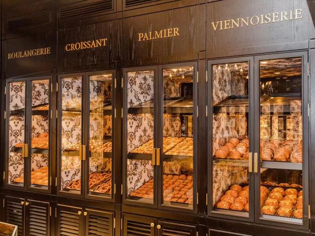 法式高级感店名，2字简单干净店铺名（法式轻奢面包品牌B\u0026C北京第二家店开业）