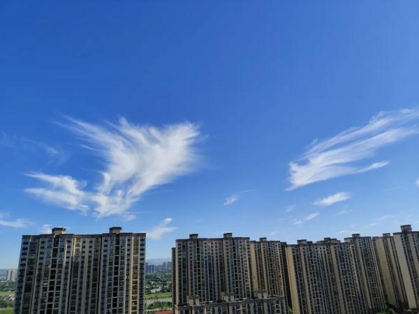 天空白云，天空白云的图片（长沙天空惊现漫画云）