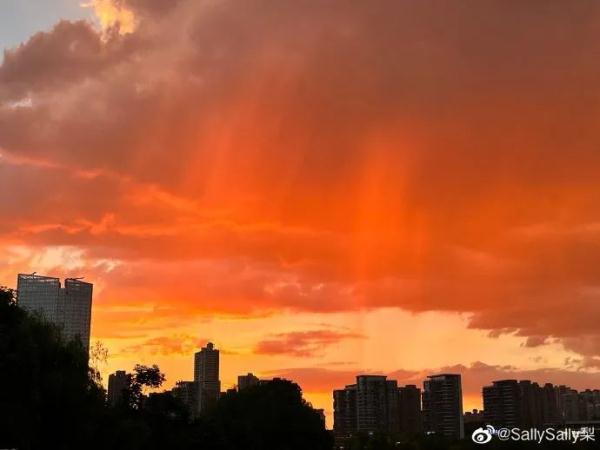 天空白云，天空白云的图片（长沙天空惊现漫画云）