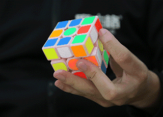 魔方是谁发明的，魔方是谁发明出来的（最少要多少次转动才能让魔方复原）