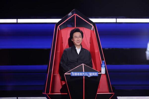 中国好声音最新一期，那英说对不起周深是哪一期（《2022中国好声音》首播开唱引热议）