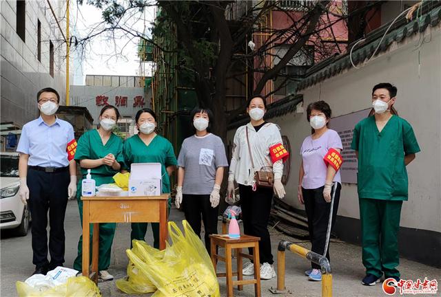 新冠疫情的抗疫剧在一起剧情，新冠疫情的连续剧（携手同心战疫情——下沉社区“夫妻档”志愿者的抗“疫”故事）