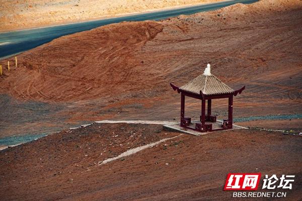 火焰山在哪里，火焰山在哪里哪个省份（带你看看真实的火焰山是啥样）