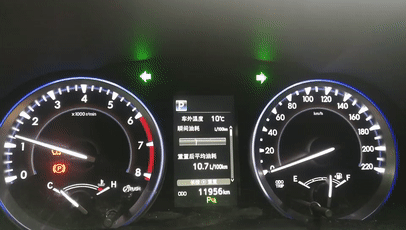 科目二考试下雨的好处，下雨天能练车科目二吗（雨天行车如何正确使用车灯）