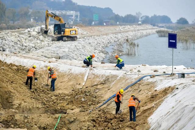 长兴县副县长有哪几个，长兴县县长叫什么名字（长兴县副县长吴秋景接受浙江之声专访）
