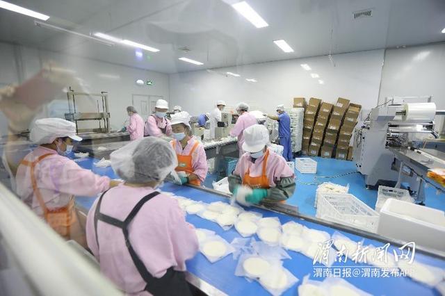 潼关县最正宗的肉夹馍，首届国际非遗交流周非遗体验主题活动走进潼关县盛潼餐饮公司