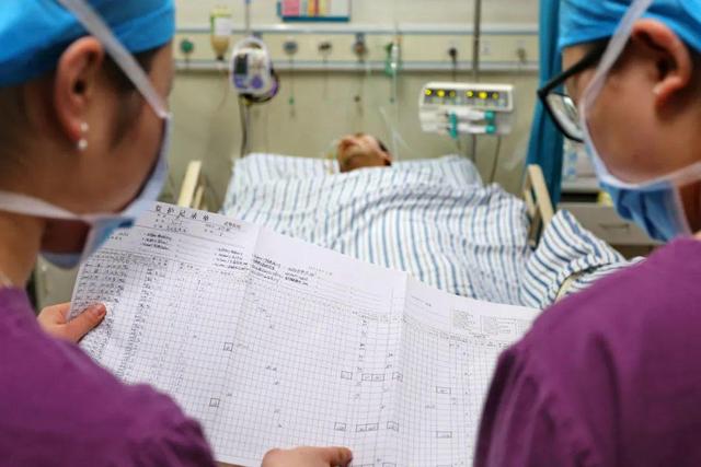 奇怪的图片，奇奇怪怪.（为什么有的病人在ICU一直听到奇奇怪怪的声音）