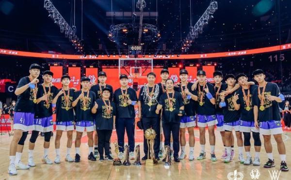 篮球中可以人球分过吗，篮球怎么断别人的球（诸强并起撼动清华附中男篮统治地位——中国高中篮球联赛男子组综述）