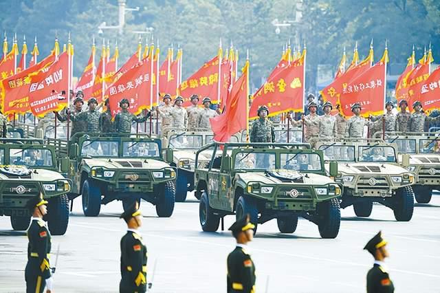 视如敝屣，精神因传承而不灭——访《百面战旗红》创作组总策划、主笔人叶征