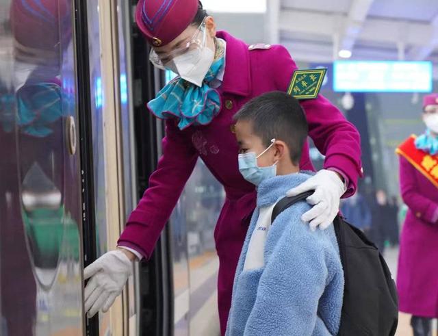 成贵高铁最快线路，从成贵高铁看四川交通之变丨我的这十年