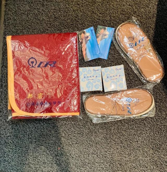 高铁商务座有什么待遇，高铁商务座有什么待遇候车室在哪（乘坐高铁列车商务舱是什么体验）