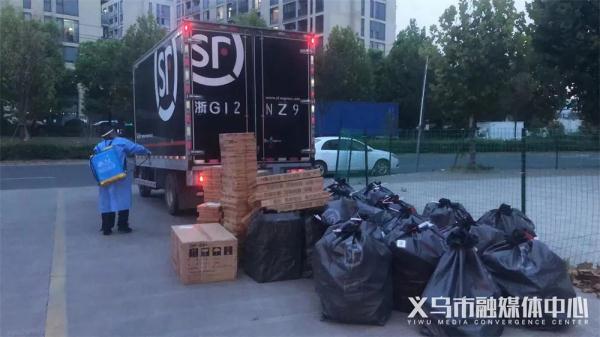 快递一般几点上班(顺丰快递员几点到几点下班)