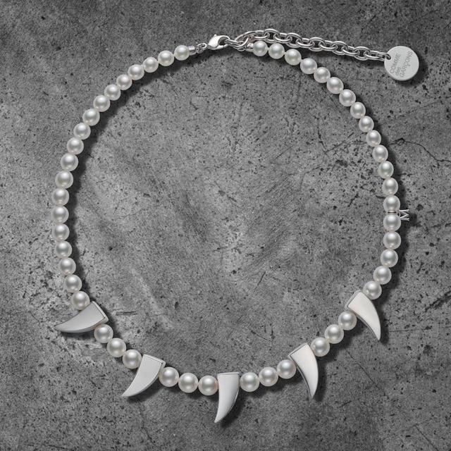 爱情珠宝演员表，爱情珠宝演员表配音（当珠宝遇上年轻化浪潮）