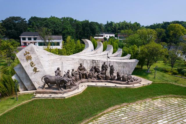 赞美家乡美景的句子，赞美家乡美景的句子发朋友圈（文旅融合书写“山乡巨变”）