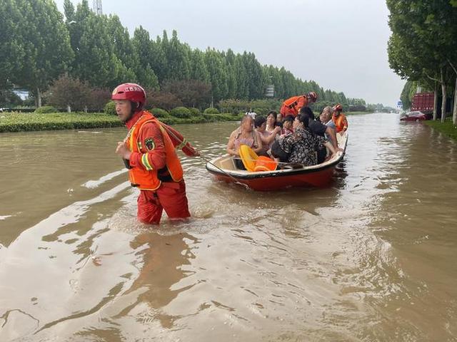 梦到失火并成功救火了，梦见着火救火预示什么（三十载水火淬炼特勤尖兵）