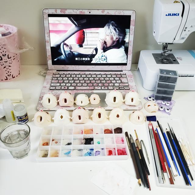 给美女化妆，给美女化妆的游戏（BJD娃娃化妆师：全职近三年）