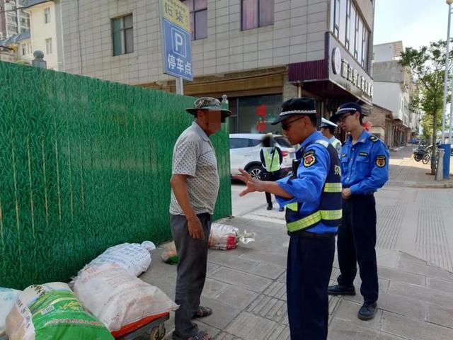 怎样拉横幅不造成违法，欠钱不还怎么拉横幅才不违法（曝光！这些行为可要不得）