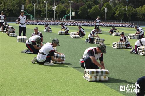 匍匐拳16动是什么意思，匍匐拳16动名称（昆十中新学期年级活动各具特色）